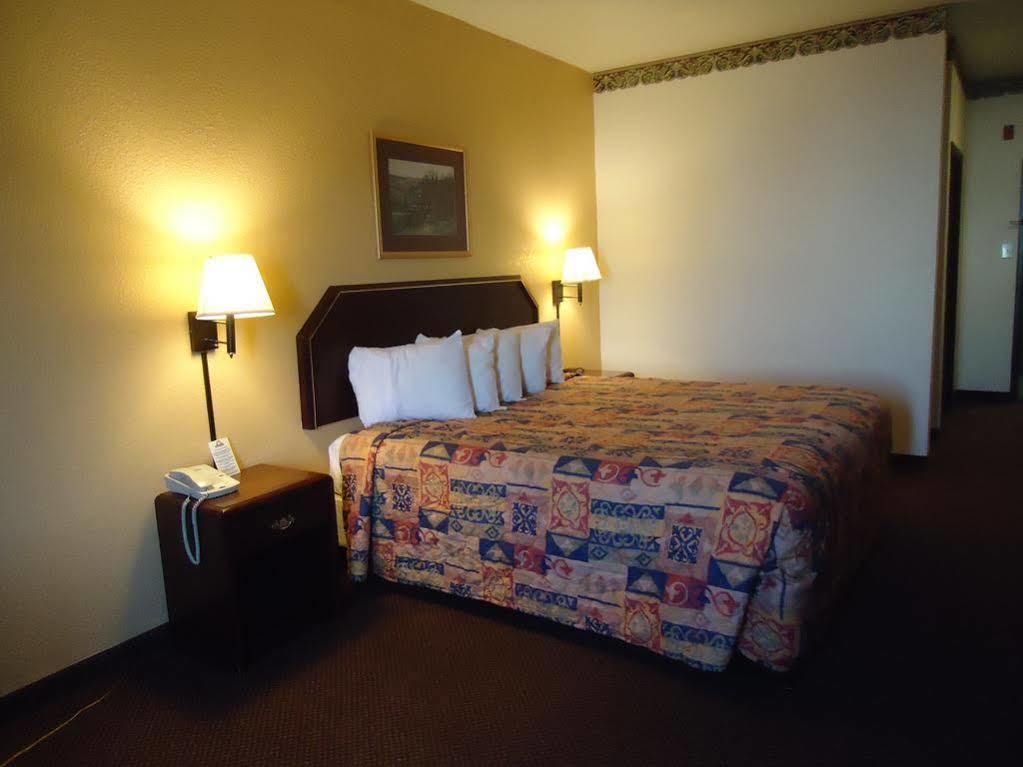 Red Roof Inn Fort Worth - Saginaw 외부 사진